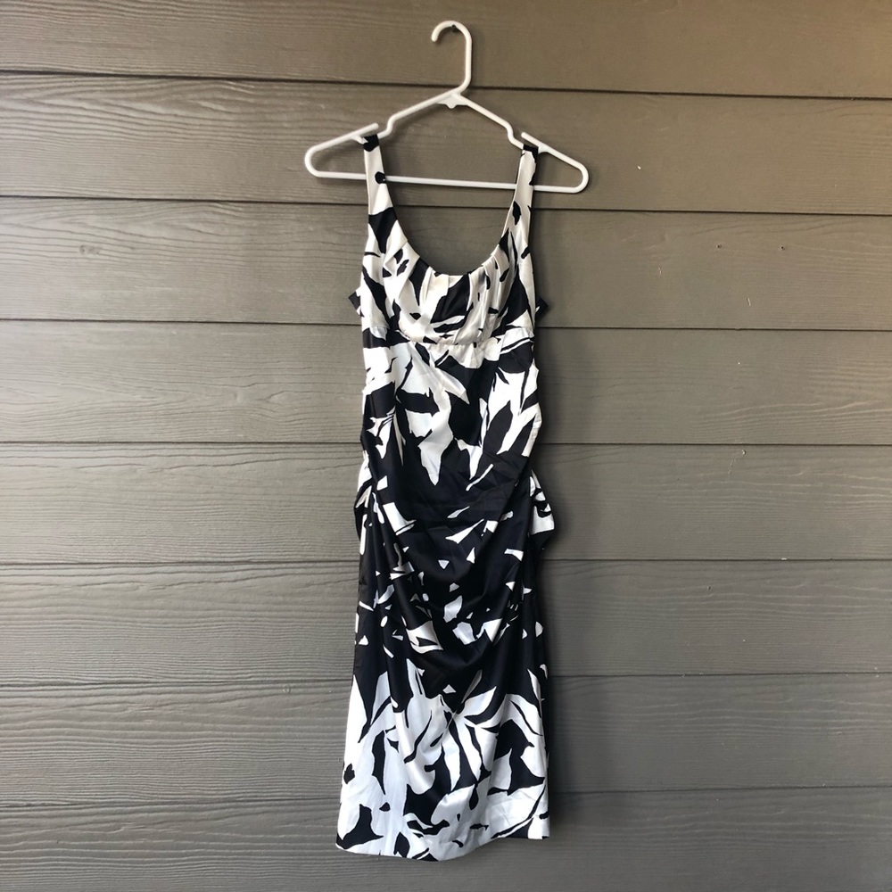 London times satin lined black and white dress Size 8